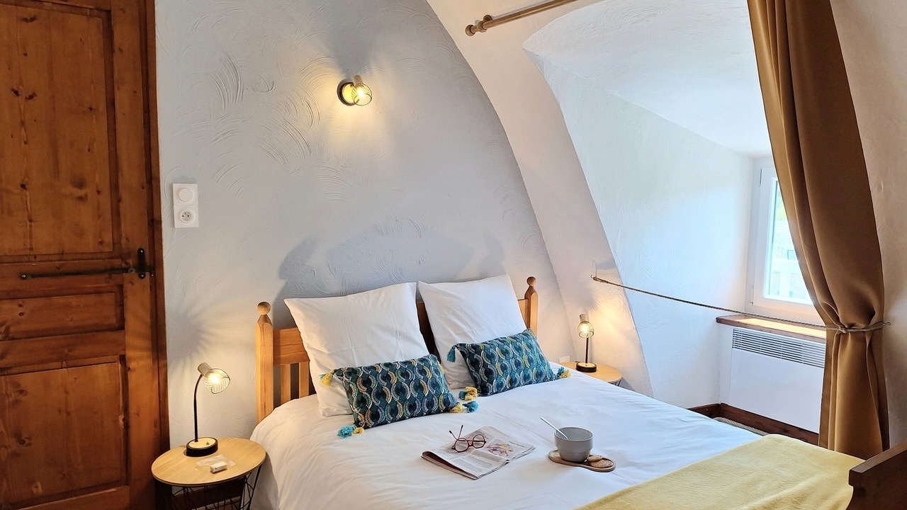 Photo of Bedroom in Saint-Georges-de-Levejac