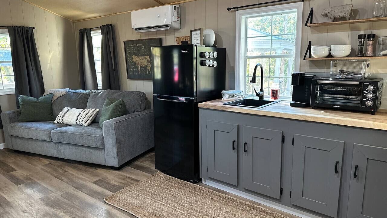 Photo of Livingroom in Apple Grove