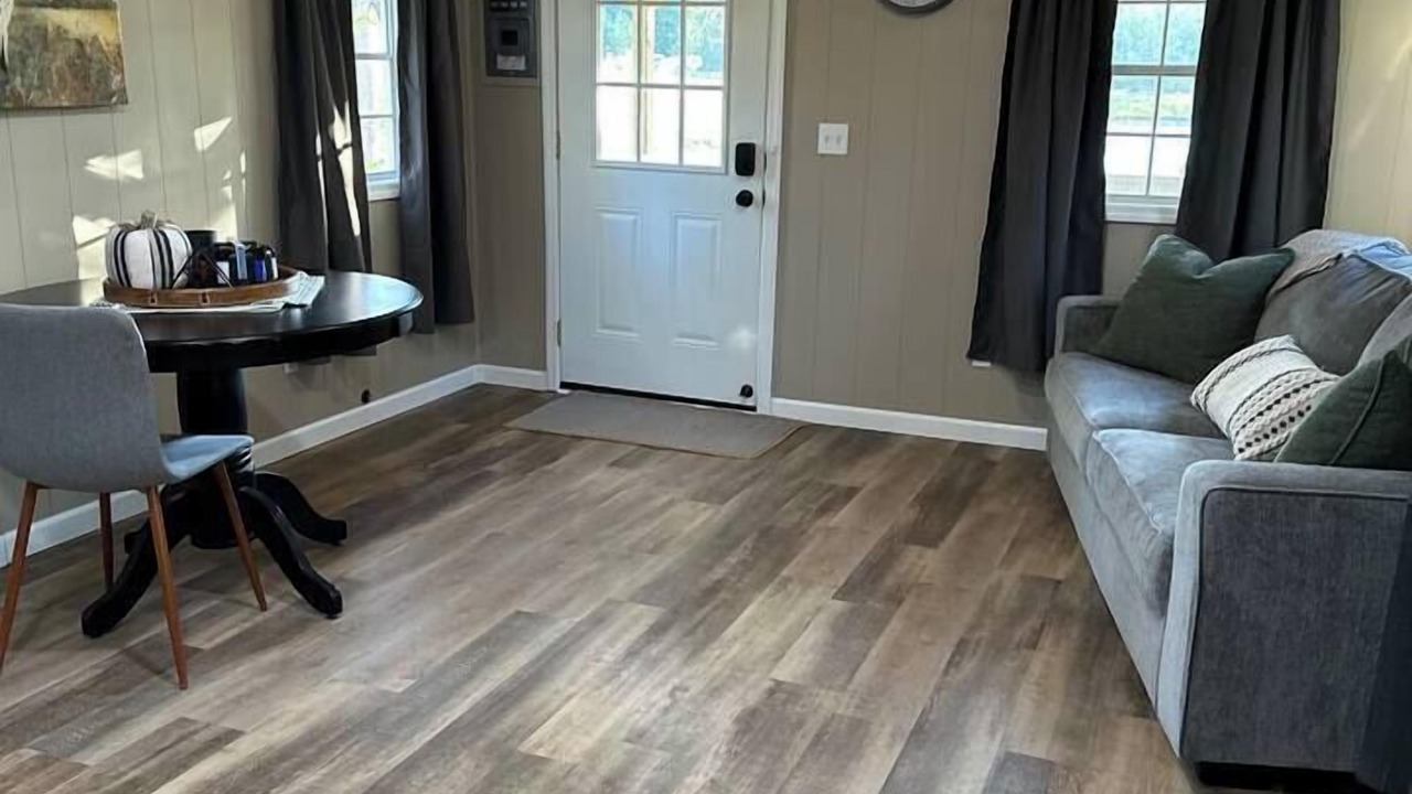 Photo of Livingroom in Apple Grove