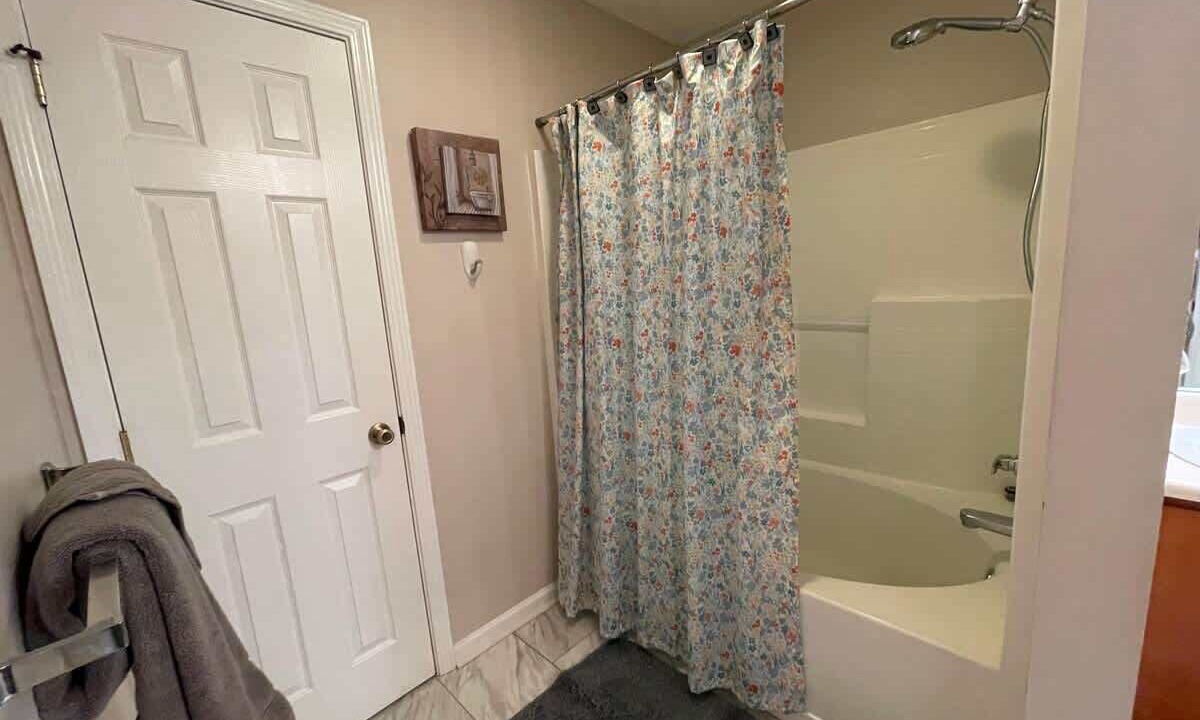 Photo of Bathroom in Kingsland
