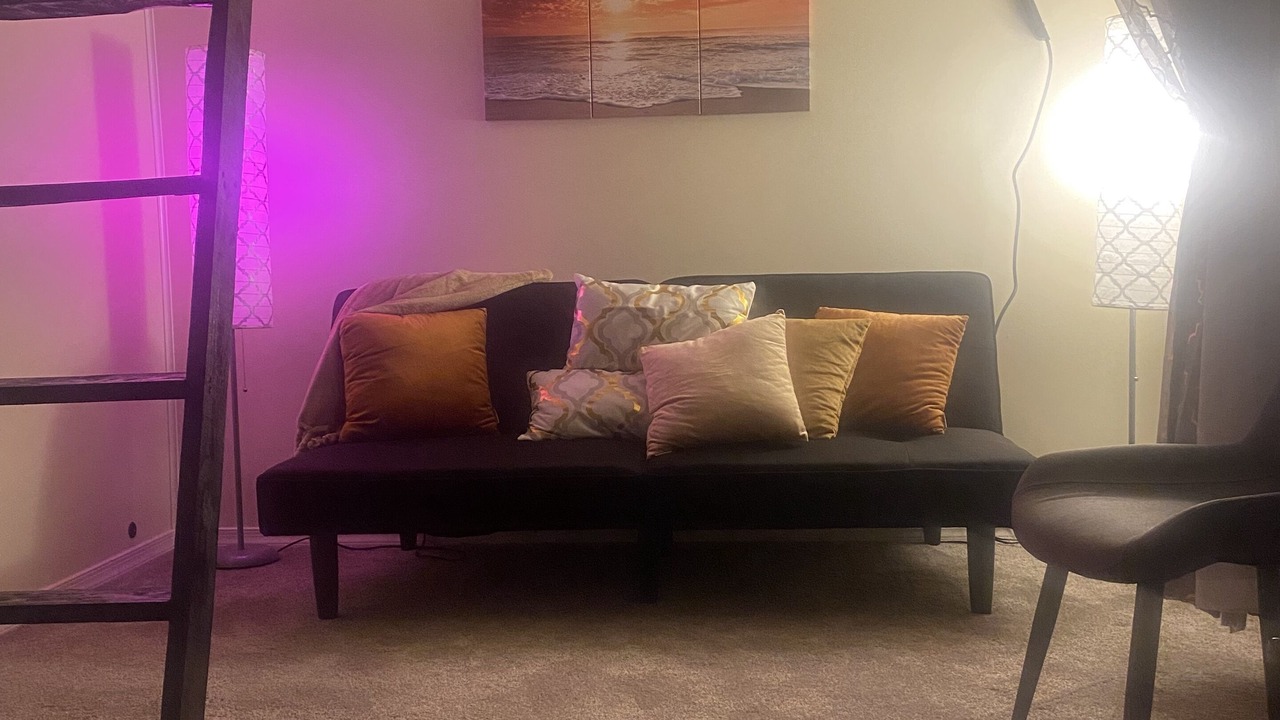 Photo of Livingroom in Red House