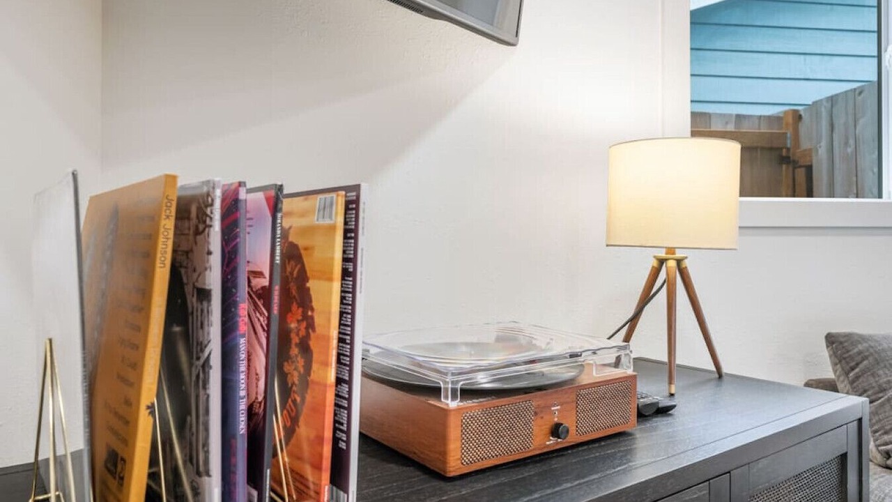 Photo of Others in Inglewood-Finn Hill