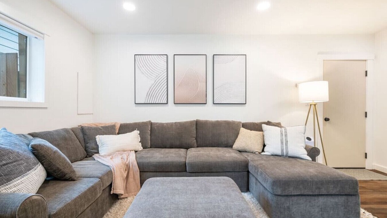 Photo of Livingroom in Inglewood-Finn Hill