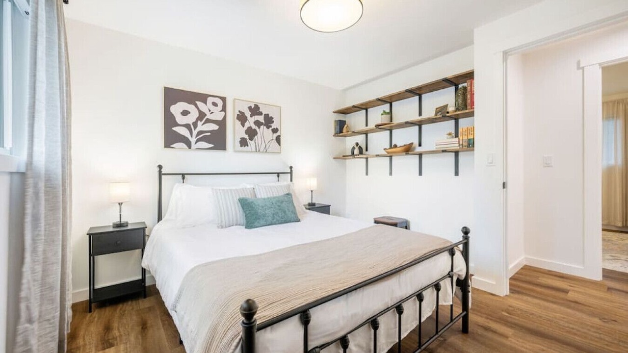 Photo of Bedroom in Inglewood-Finn Hill