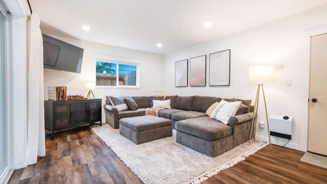 Photo of Livingroom in Inglewood-Finn Hill