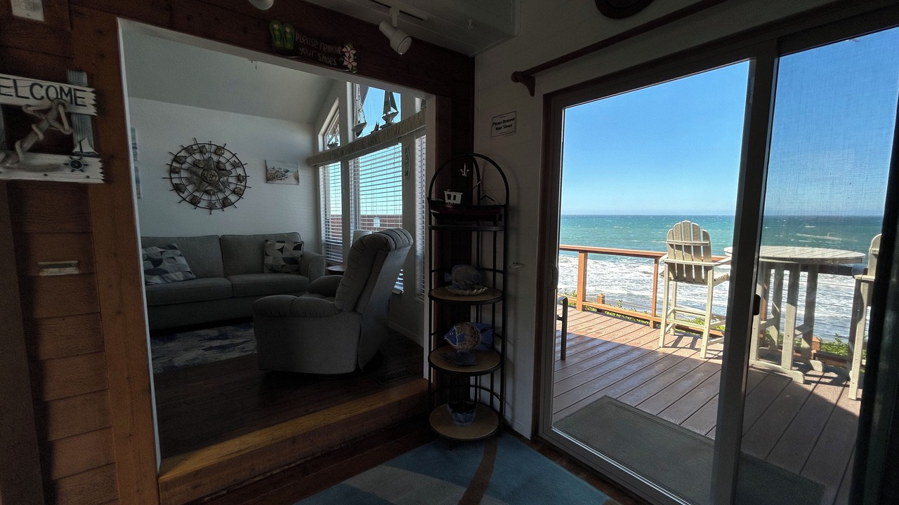 Photo of Livingroom in Smith River