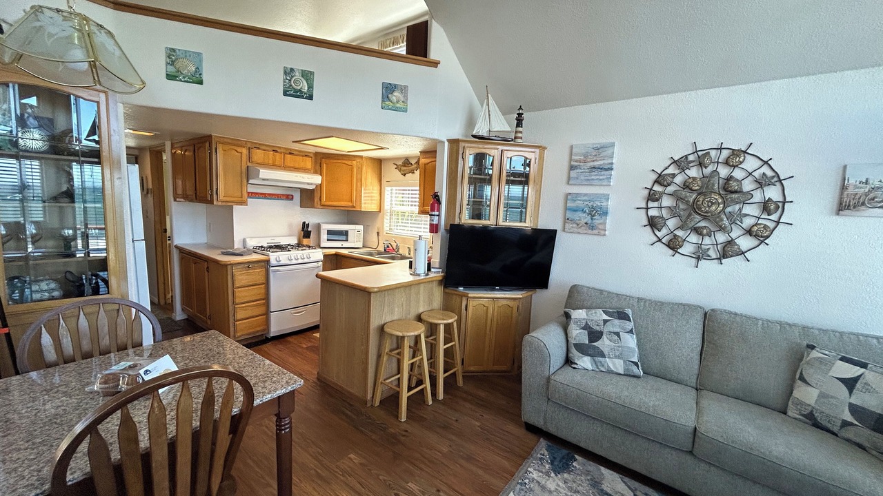 Photo of Livingroom in Smith River