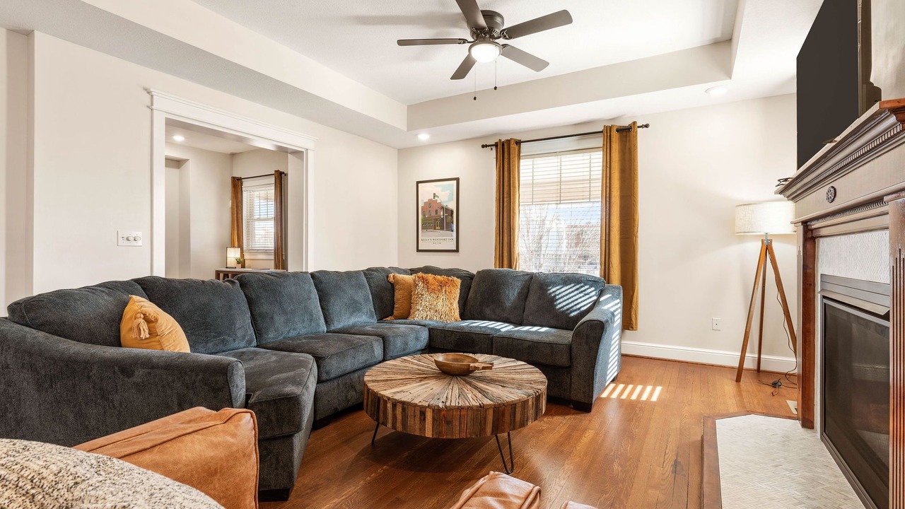 Photo of Livingroom in Hanover Place