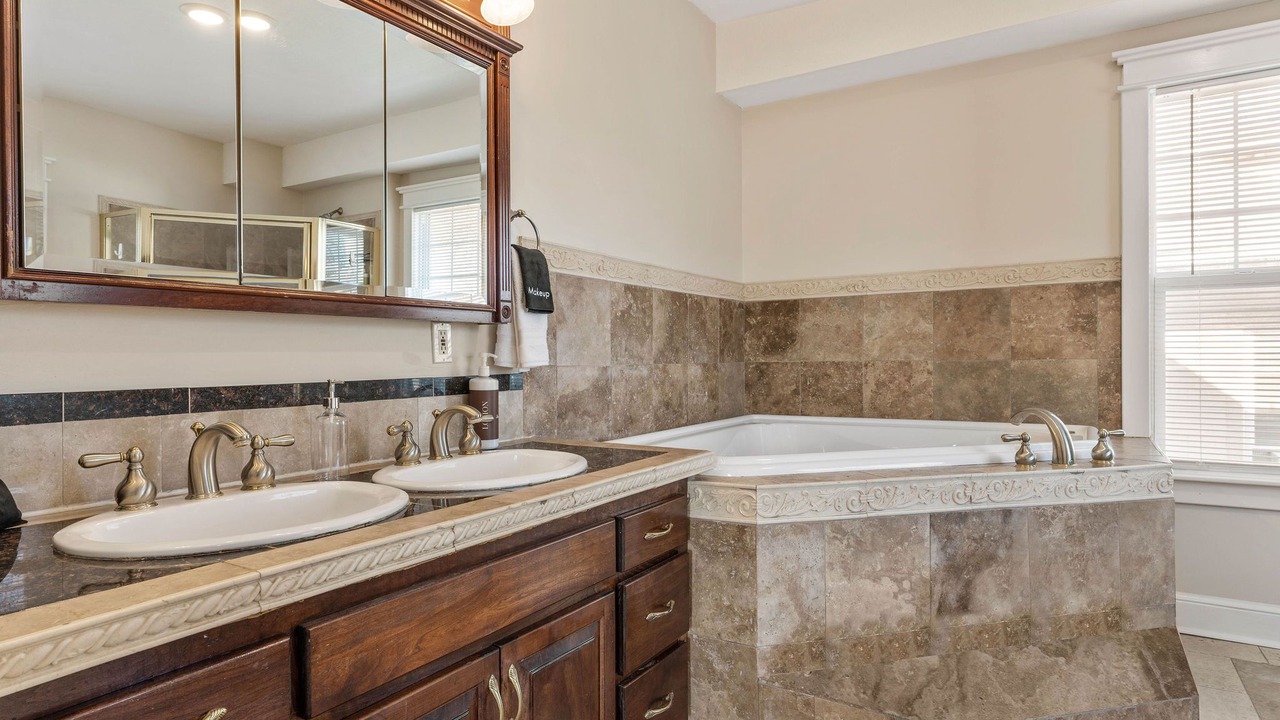 Photo of Bathroom in Hanover Place