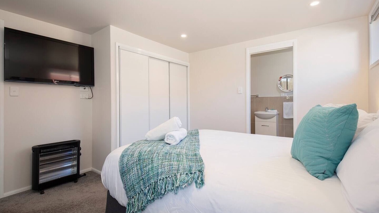 Photo of Bedroom in Swan Bay