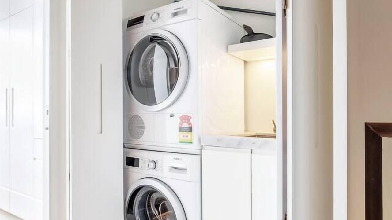 Photo of Others in Alexandria