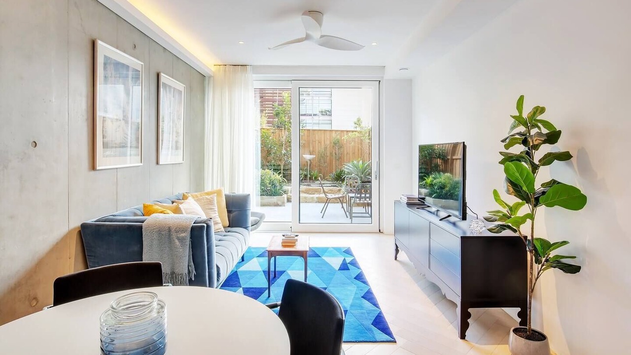 Photo of Livingroom in Alexandria