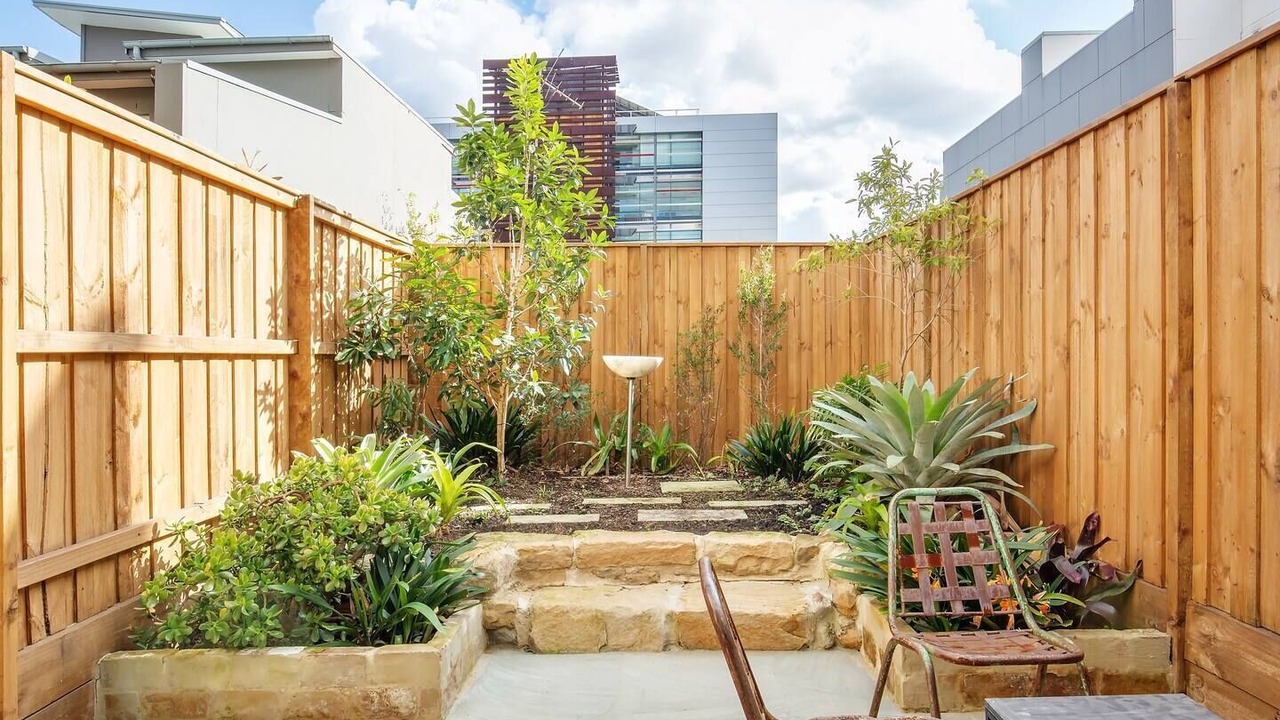 Photo of Outdoor in Alexandria