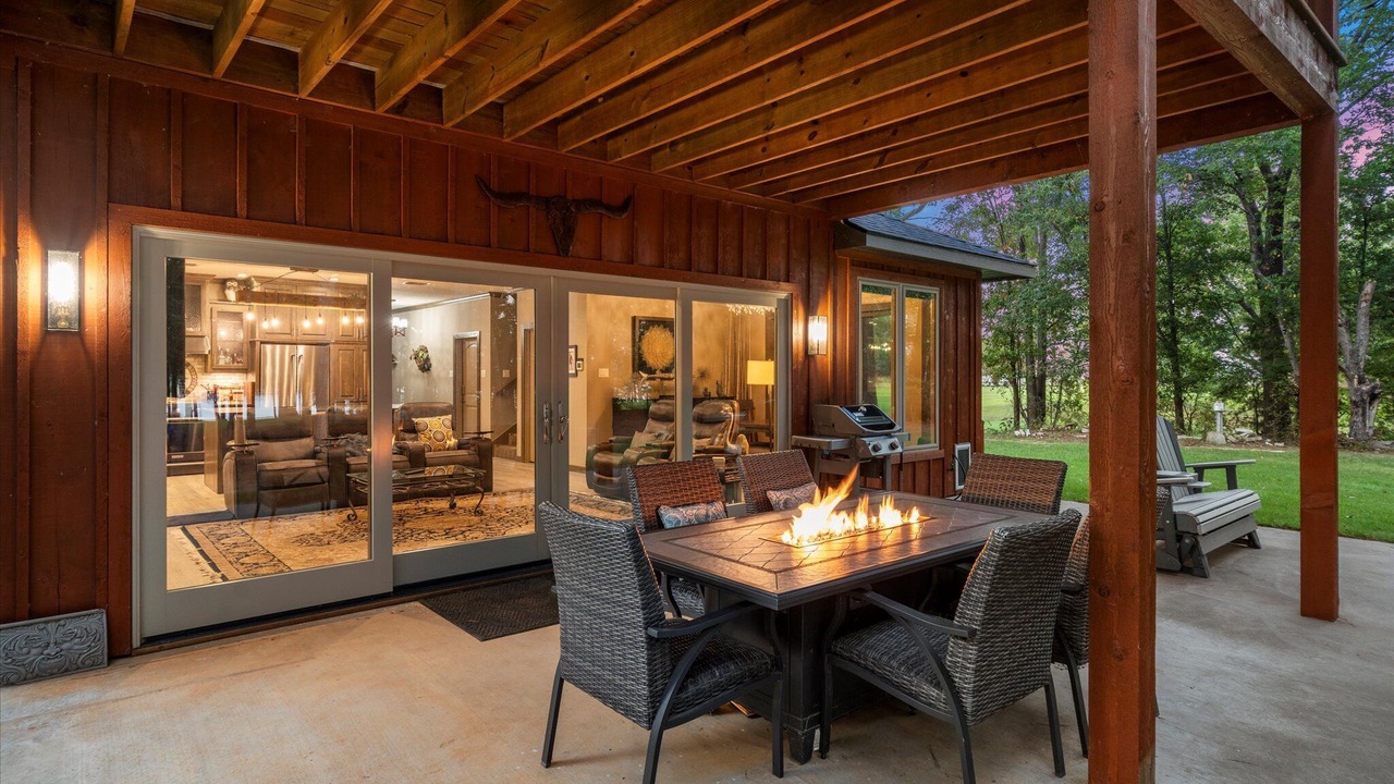 Photo of Outdoor in Dogwood