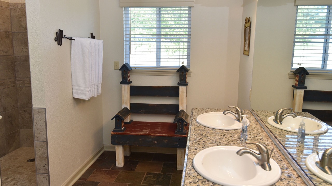 Photo of Bathroom in Camdenton