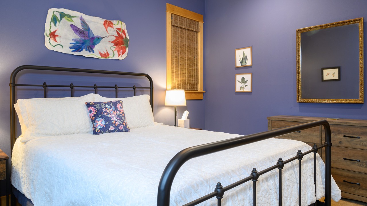 Photo of Bedroom in Newberg