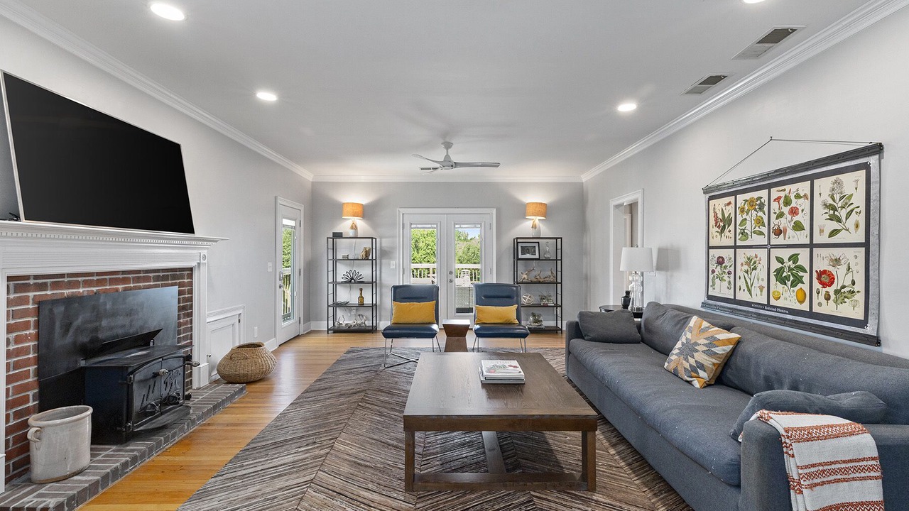Photo of Livingroom in Chattahoochee Hills