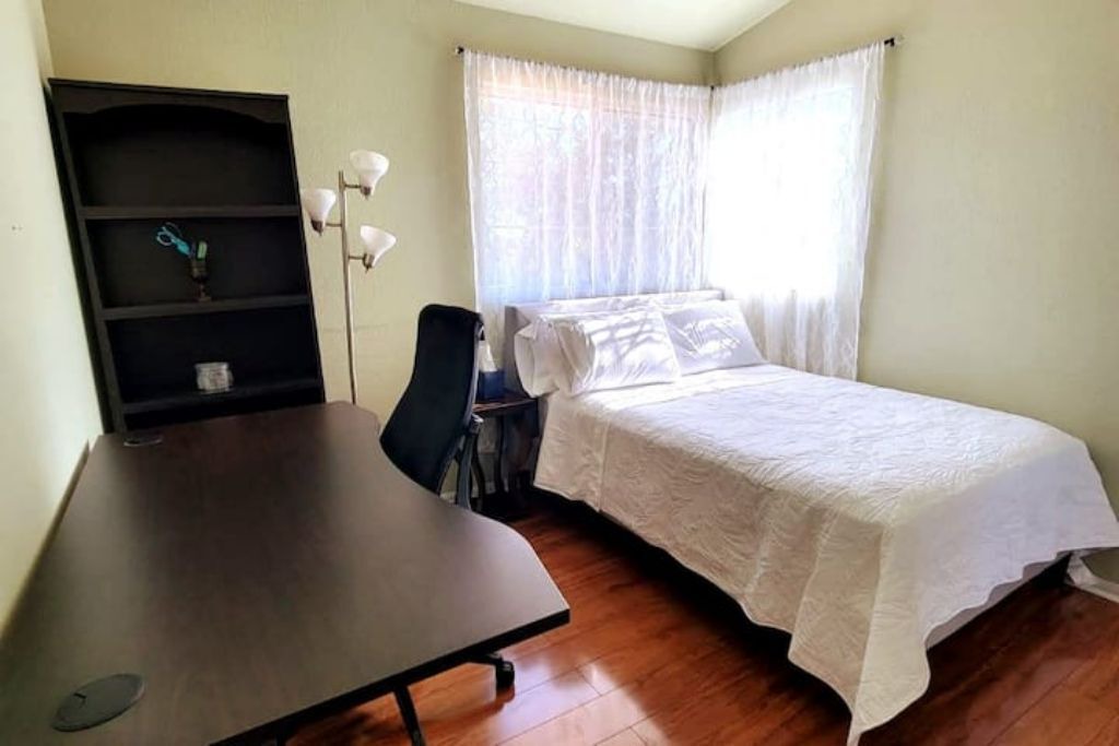 Photo of Bedroom in Vista