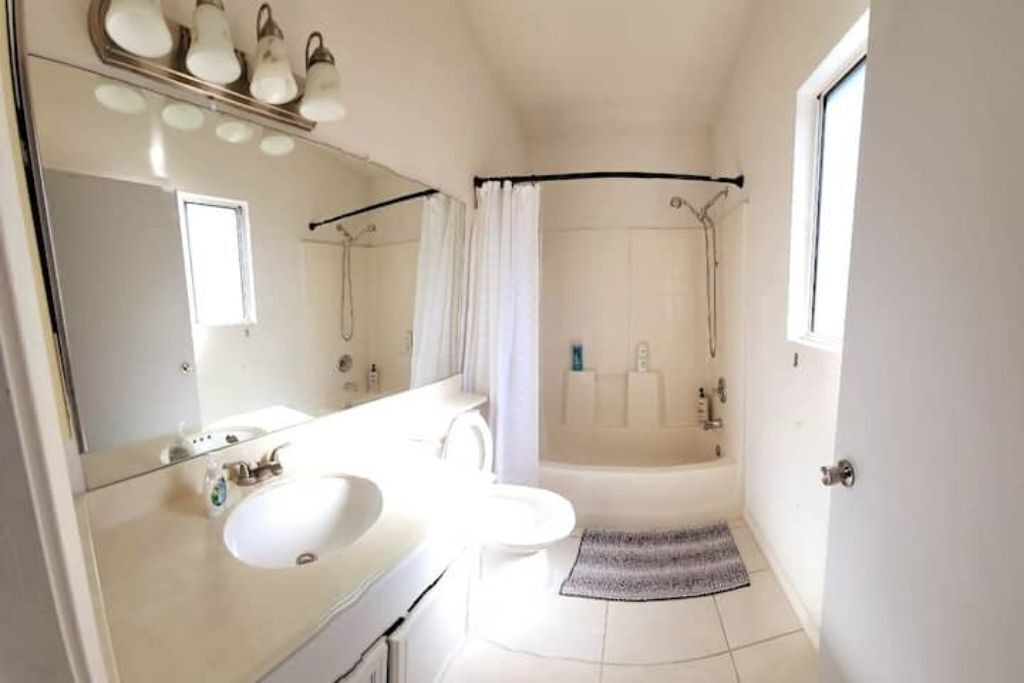 Photo of Bathroom in Vista