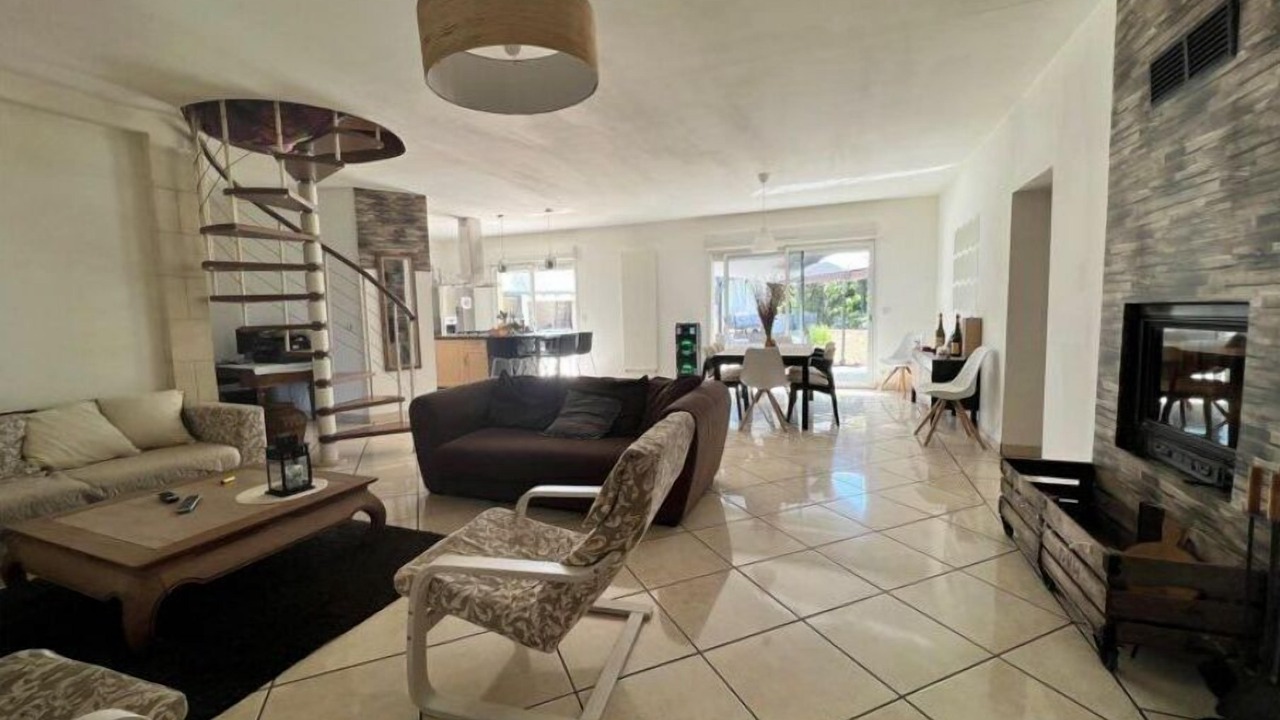 Photo of Livingroom in Chambray-les-Tours