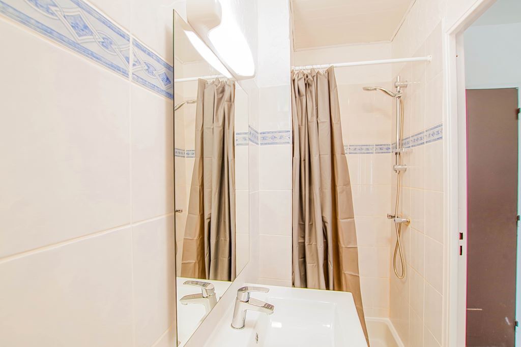 Photo of Bathroom in La Llagonne
