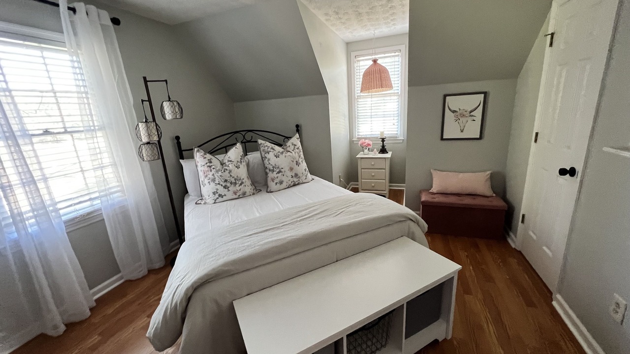 Photo of Bedroom in Flowery Branch