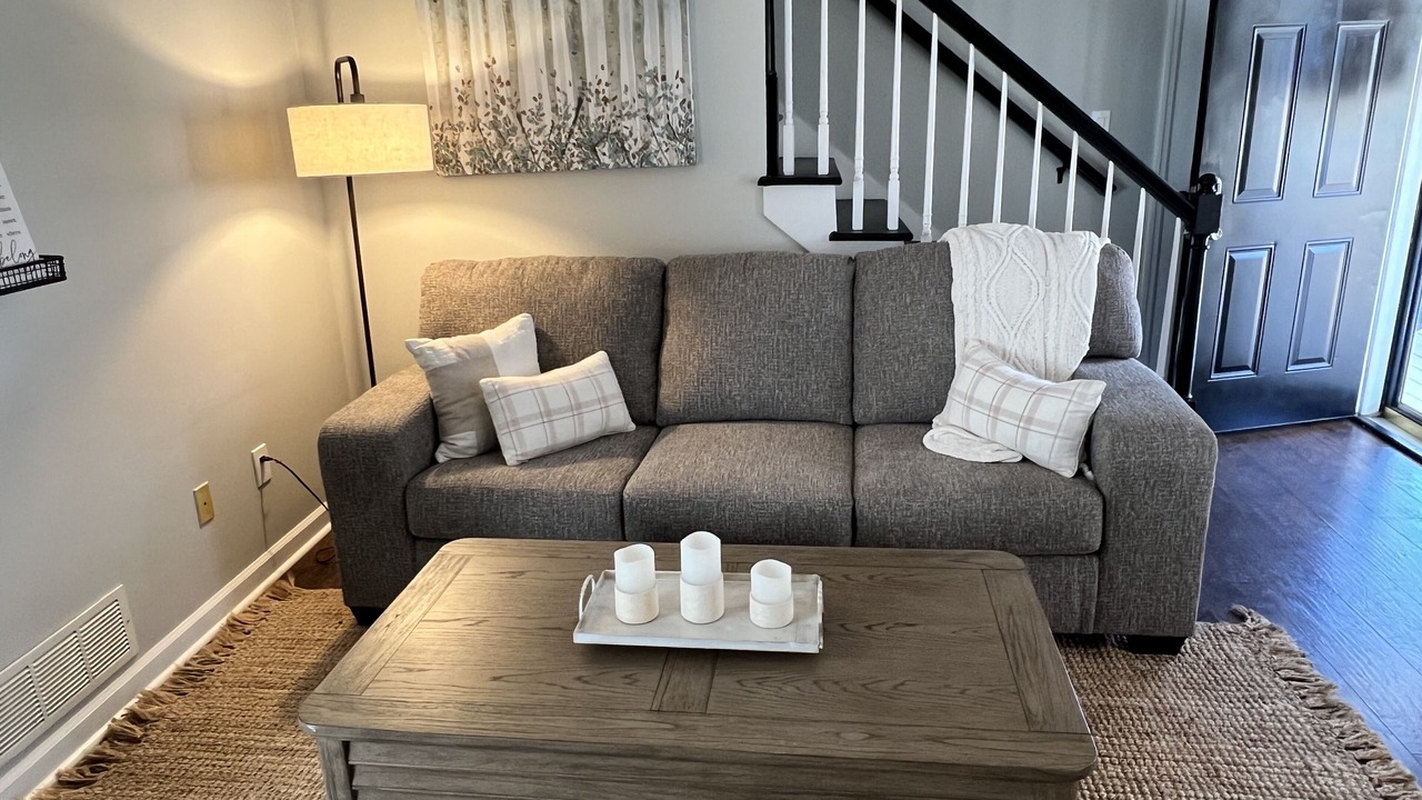 Photo of Livingroom in Flowery Branch