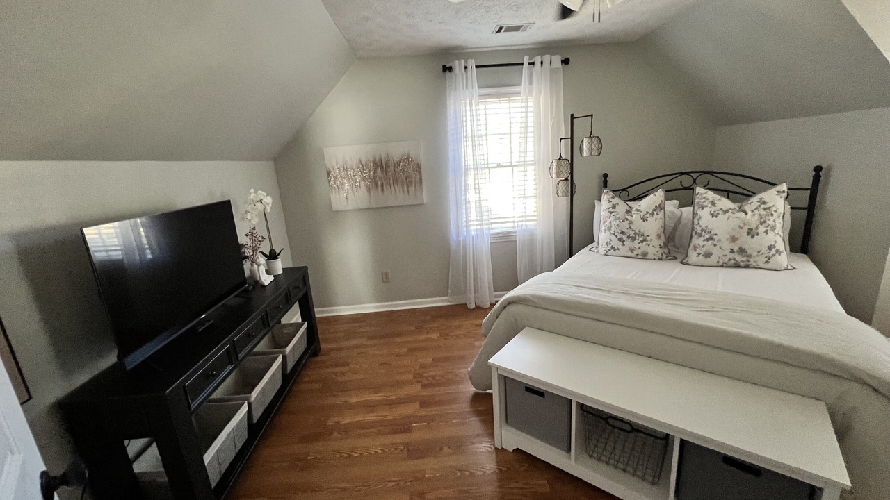 Photo of Bedroom in Flowery Branch