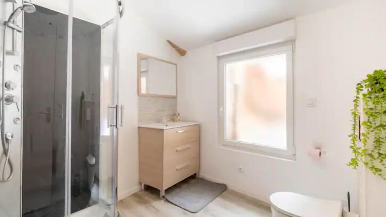 Photo of Bathroom in Briord