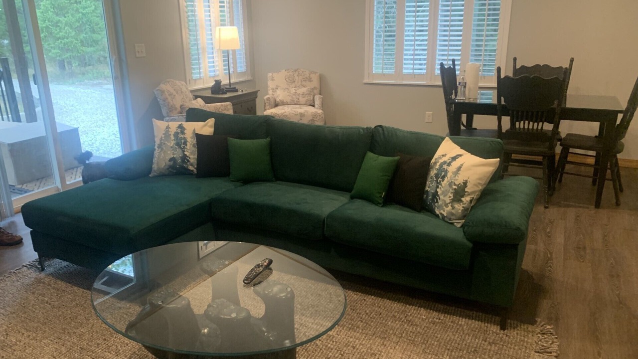 Photo of Livingroom in Loon Lake