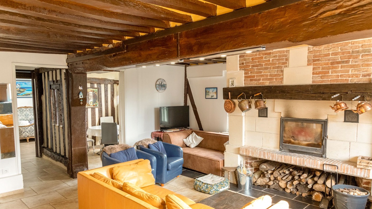 Photo of Livingroom in Saint-Desir