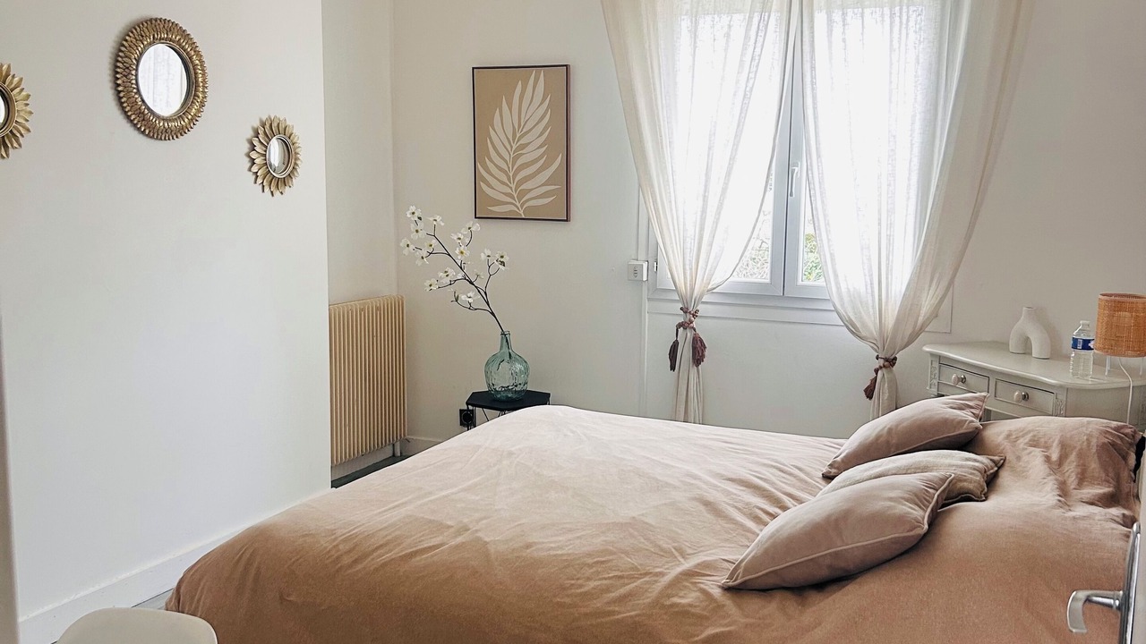 Photo of Bedroom in Saint-Pierre-des-Corps