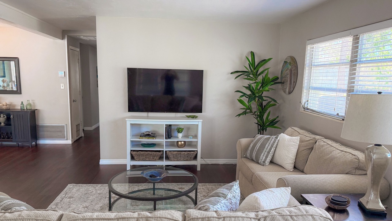 Photo of Livingroom in Bellevue Terrace
