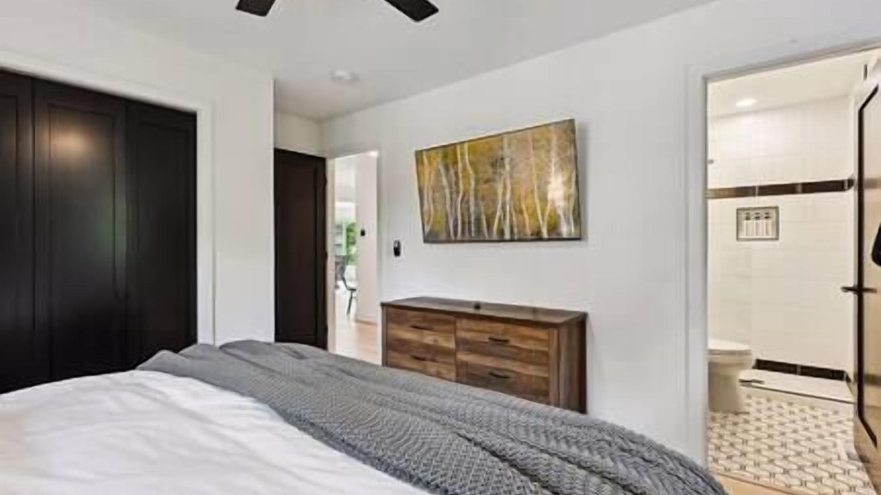 Photo of Bedroom in Alexandria
