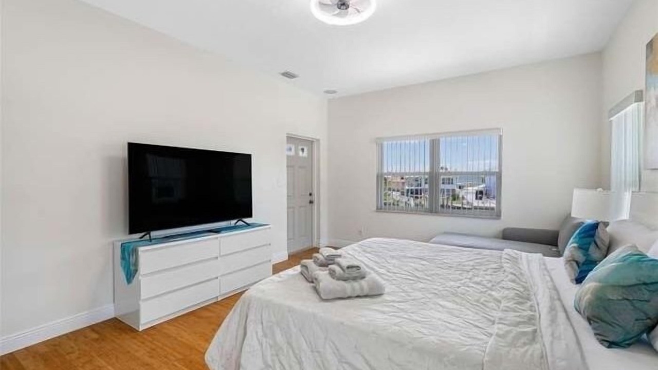 Photo of Bedroom in Madeira Beach