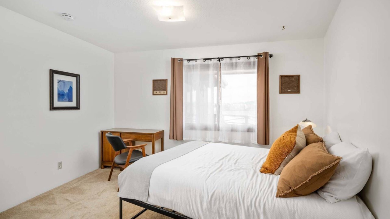 Photo of Bedroom in Gresham