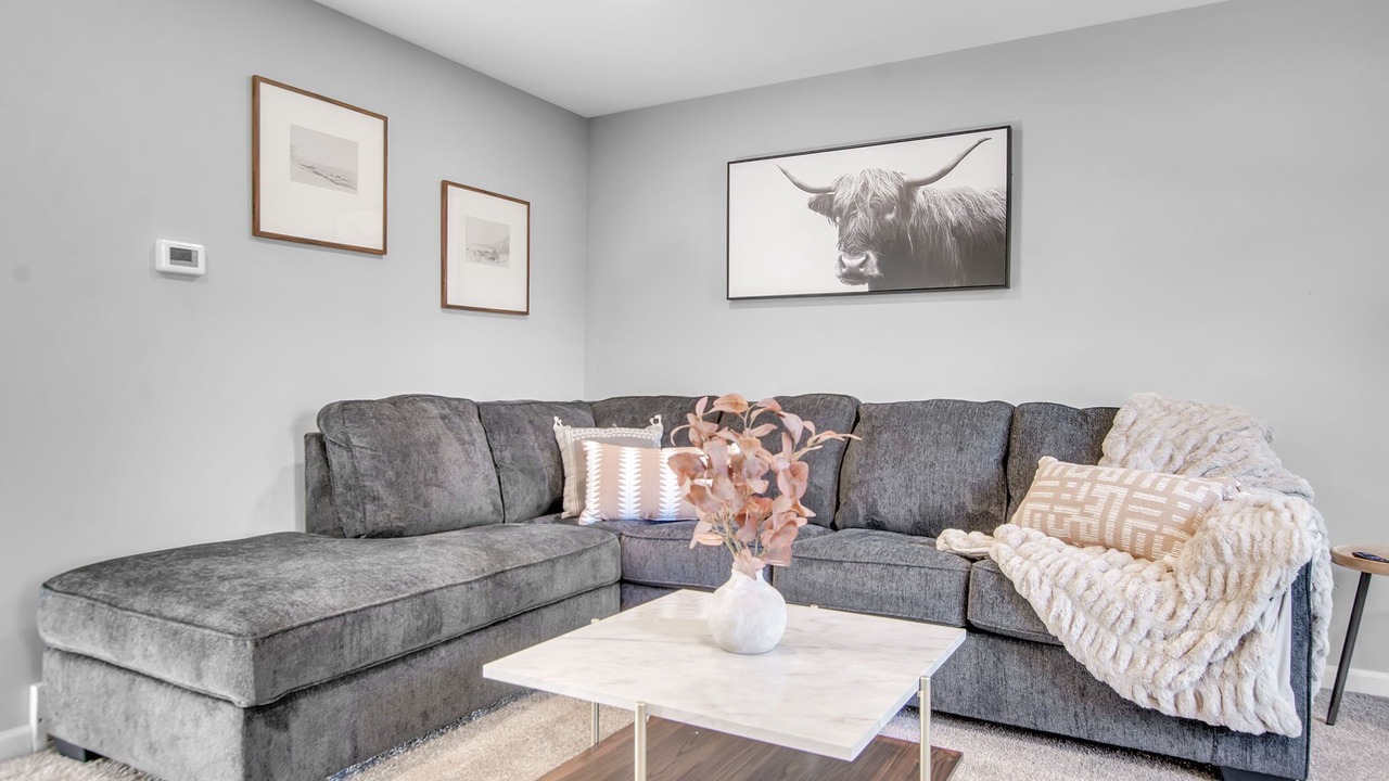 Photo of Livingroom in Cheektowaga