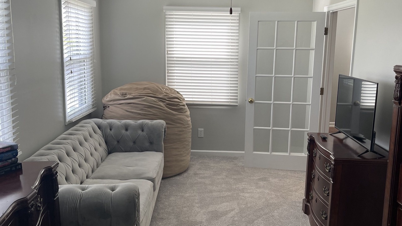 Photo of Livingroom in Liberty Area