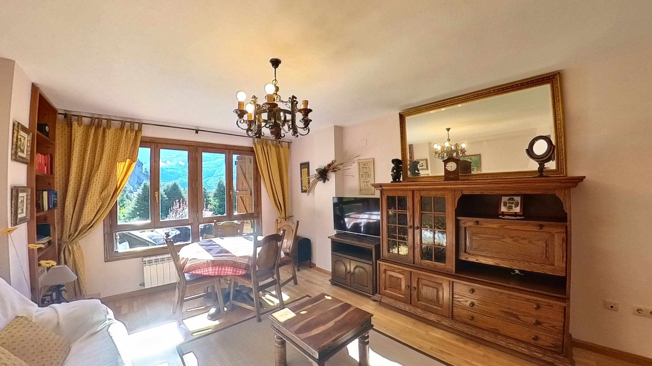 Photo of Livingroom in Escarrilla
