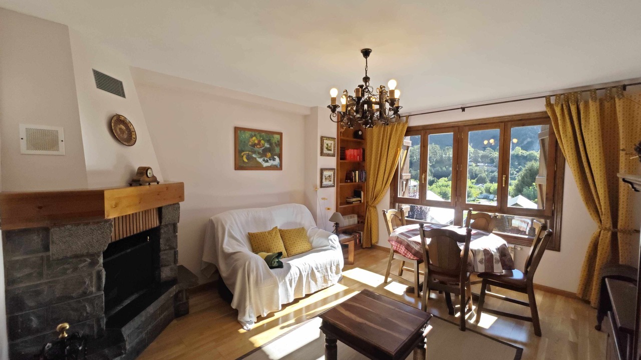 Photo of Livingroom in Escarrilla