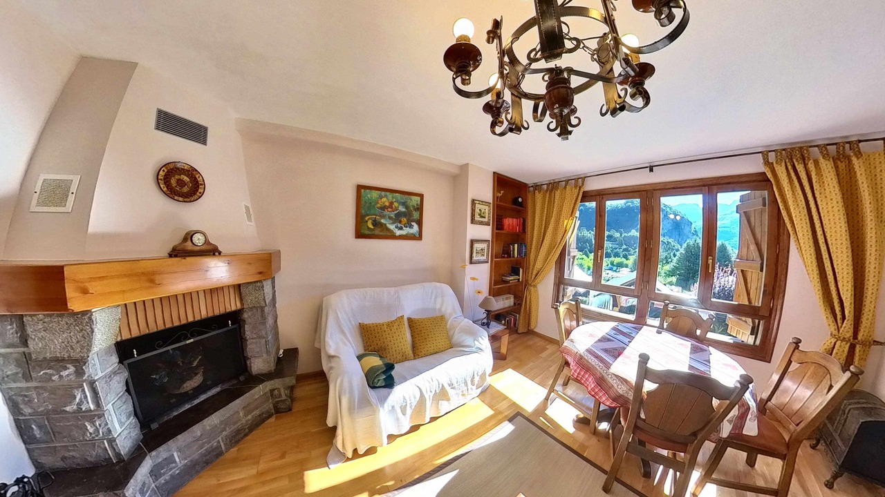 Photo of Livingroom in Escarrilla