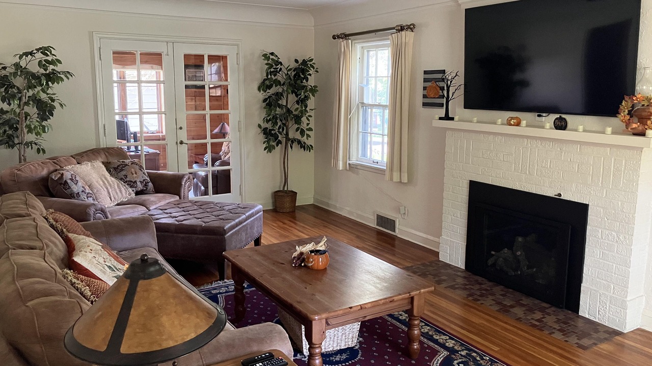 Photo of Livingroom in West Side