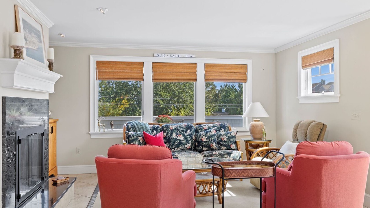 Photo of Livingroom in Narragansett Pier