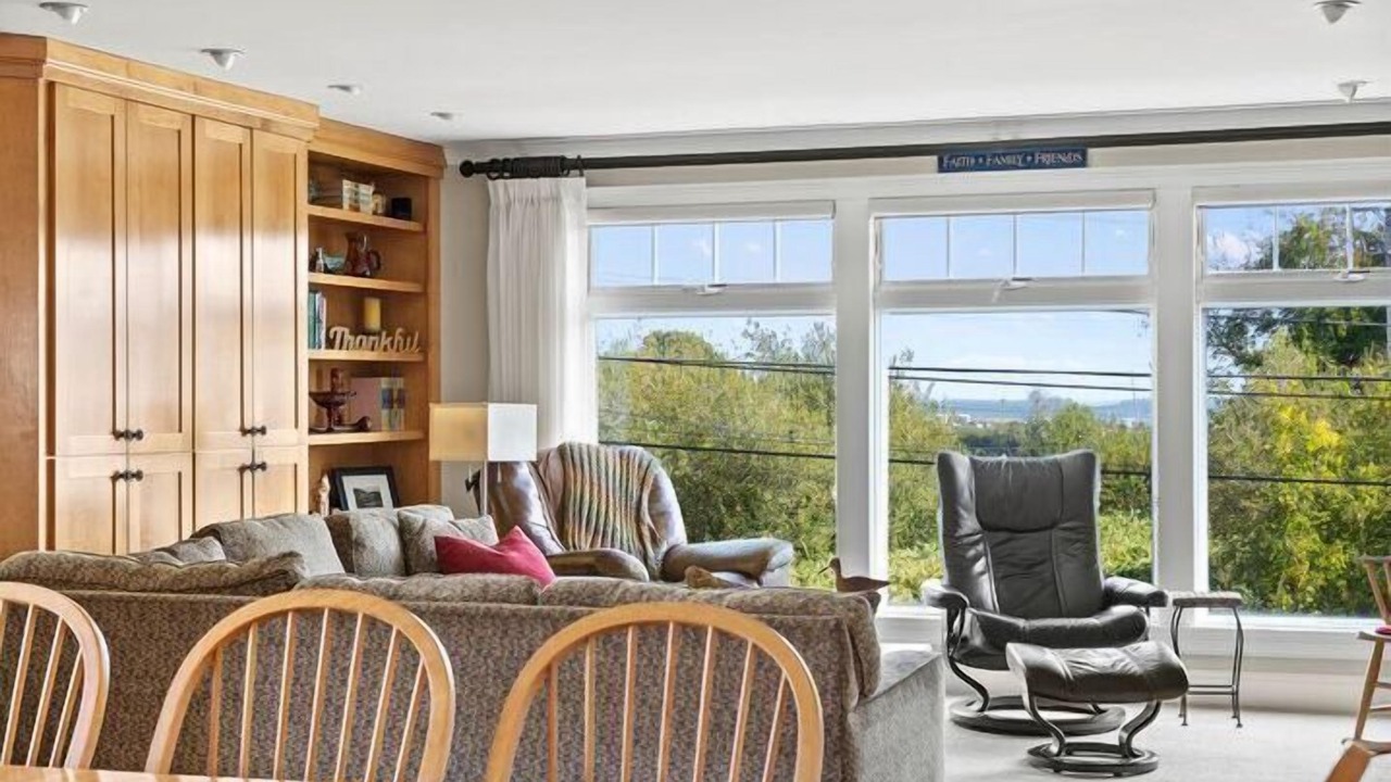 Photo of Livingroom in Narragansett Pier