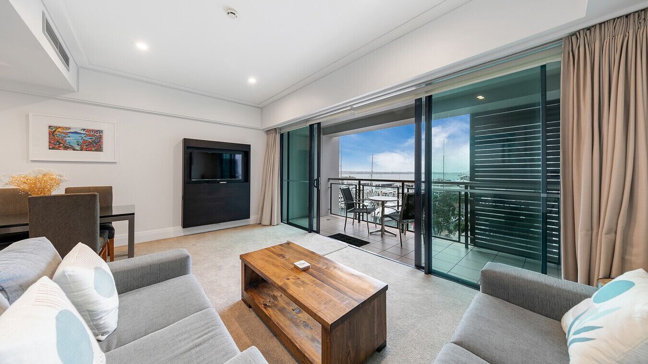 Photo of Livingroom in Auckland Central Business District