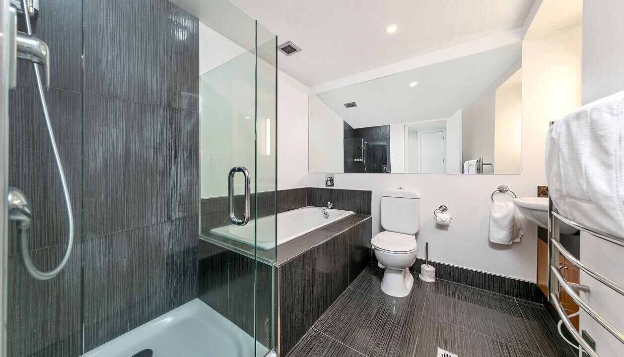 Photo of Bathroom in Auckland Central Business District