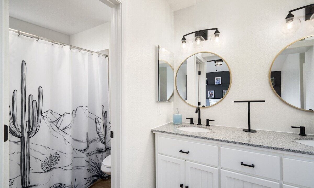 Photo of Bathroom in Glendale