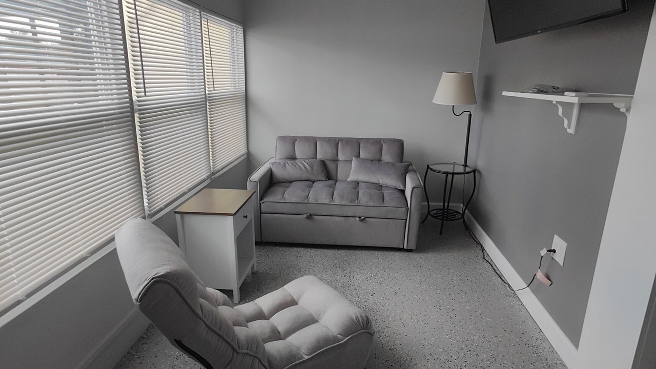 Photo of Livingroom in Alabama Grove Terrace