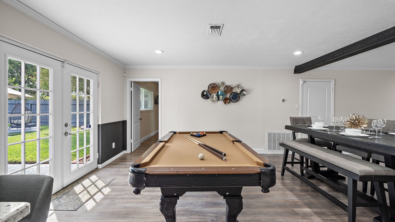 Photo of Outdoor in Garden Oaks
