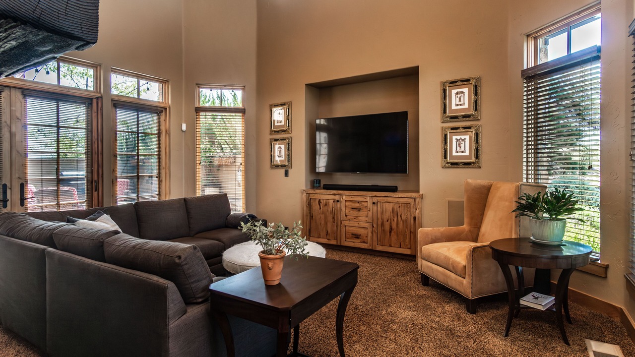 Photo of Livingroom in Pronghorn